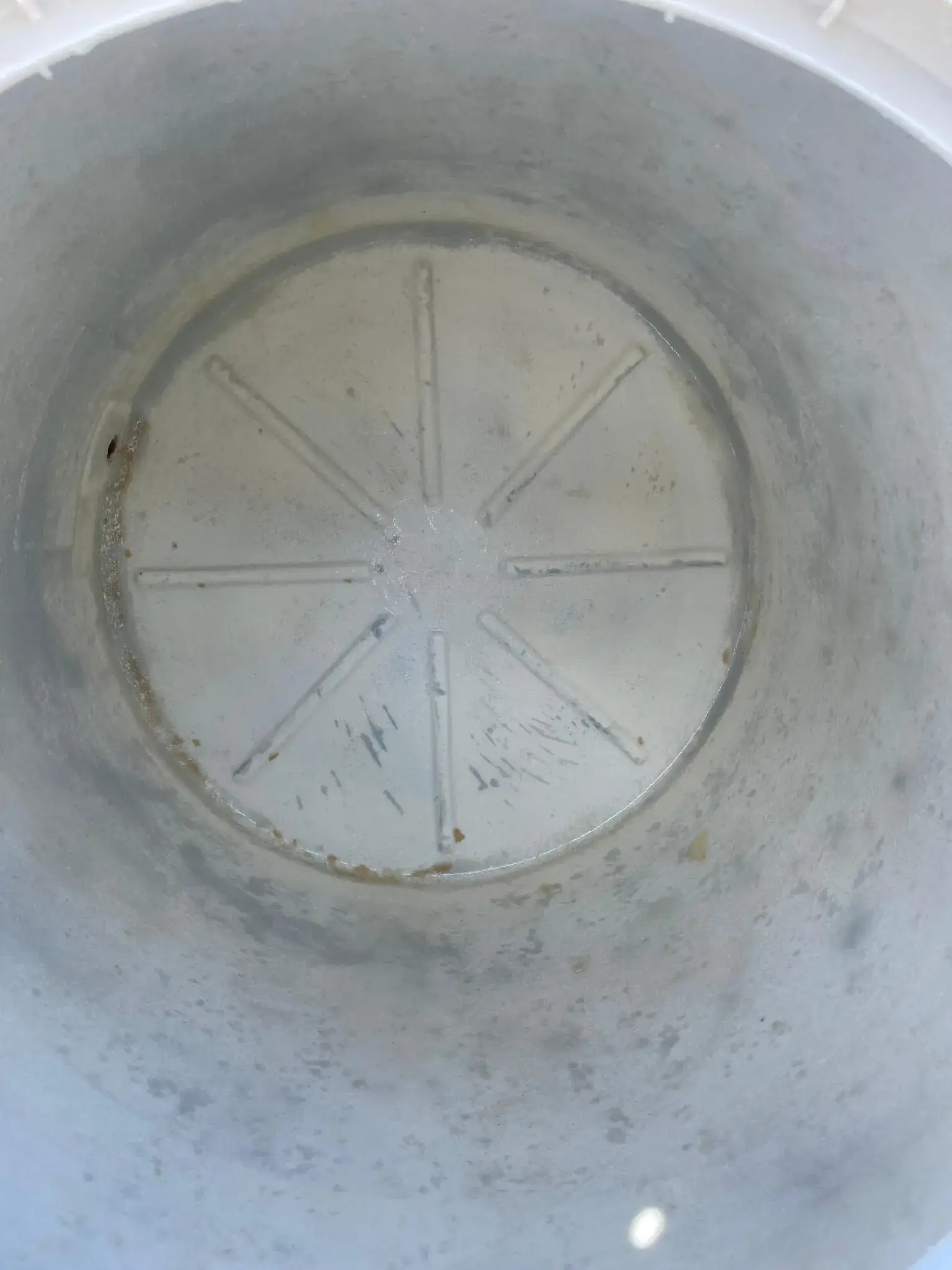 lavado-de-cisterna-plomeria-general.webp